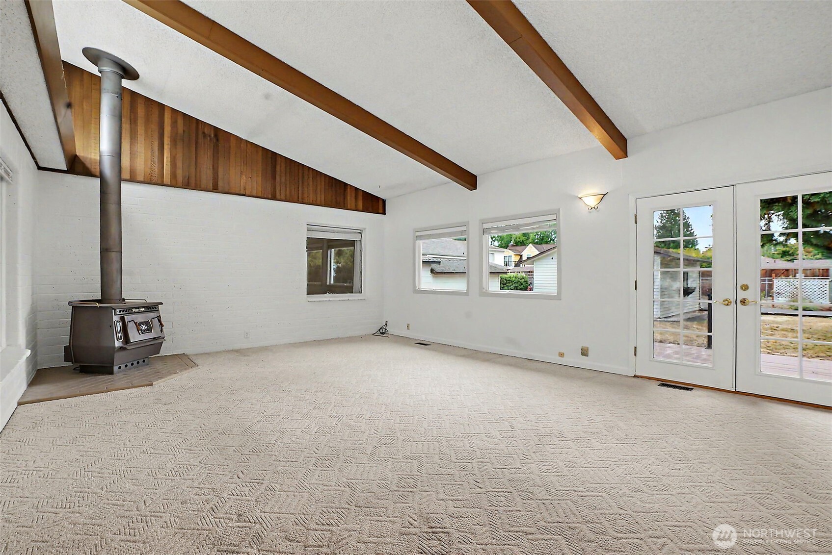 415 R Street Property Photo 13