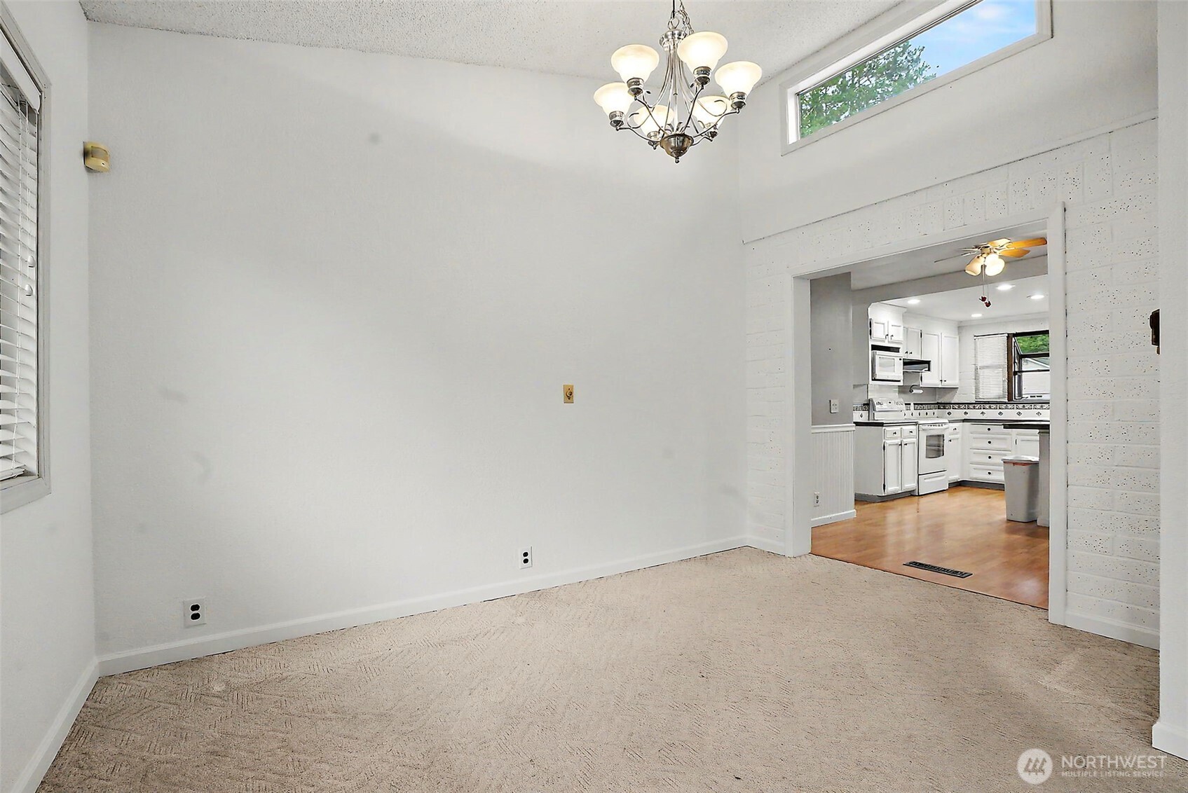 415 R Street Property Photo 14