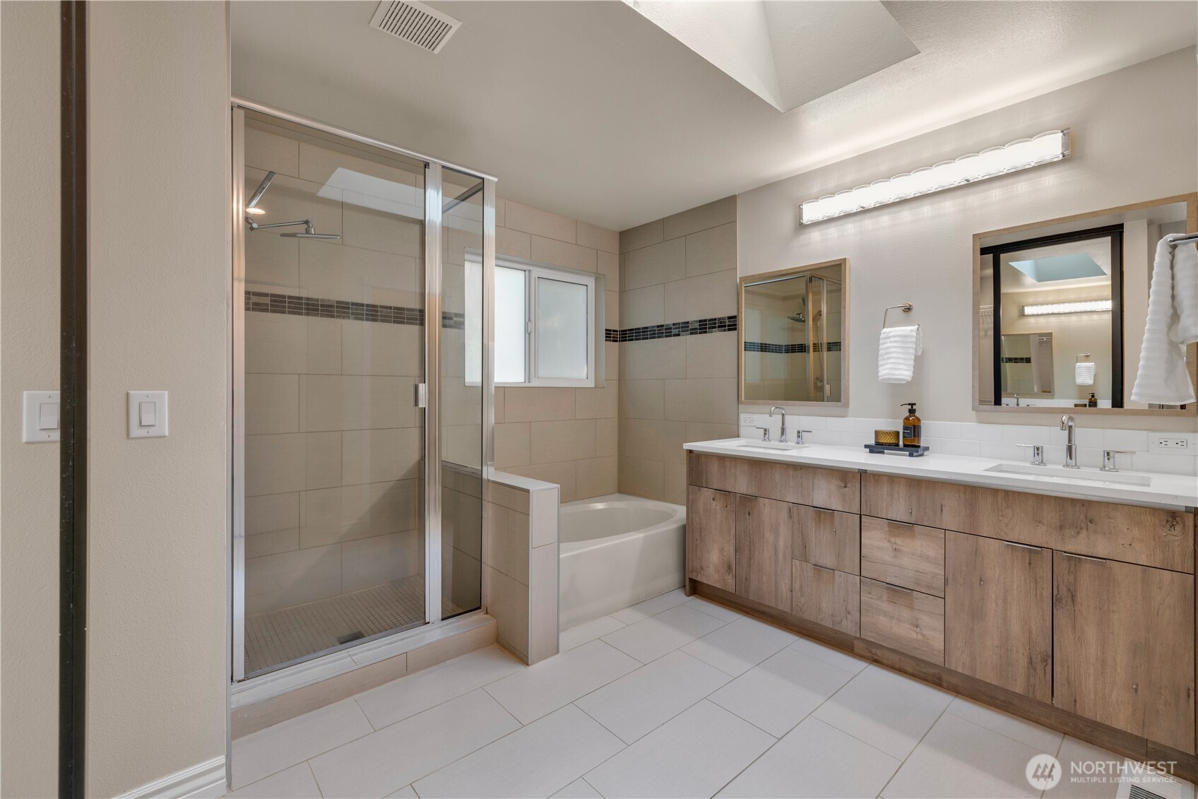 4205 243rd Avenue Property Photo 17