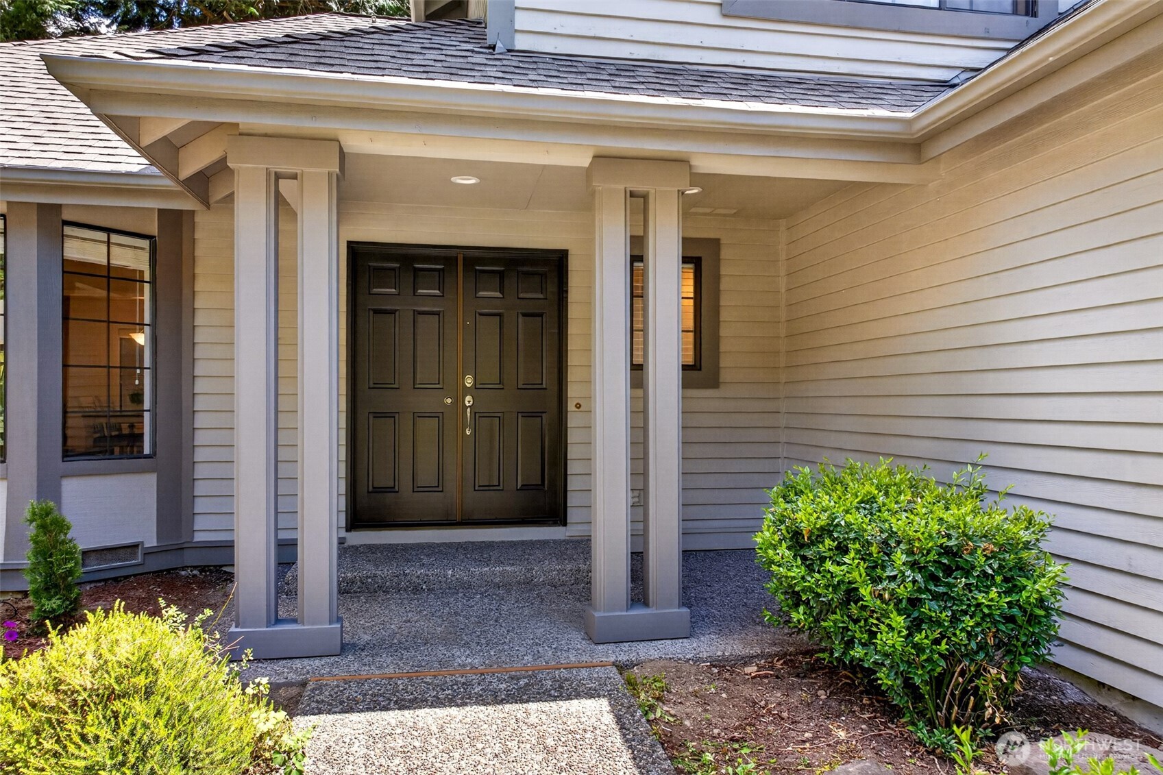 13834 175th Place Property Photo 2
