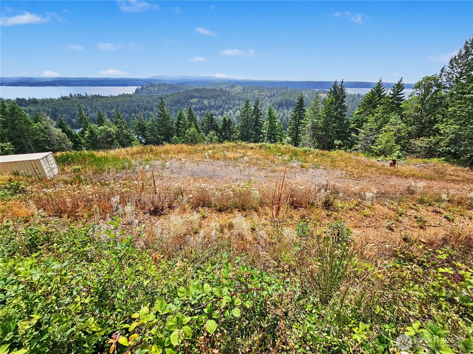 646 Madrona Ridge Drive Property Photo 2