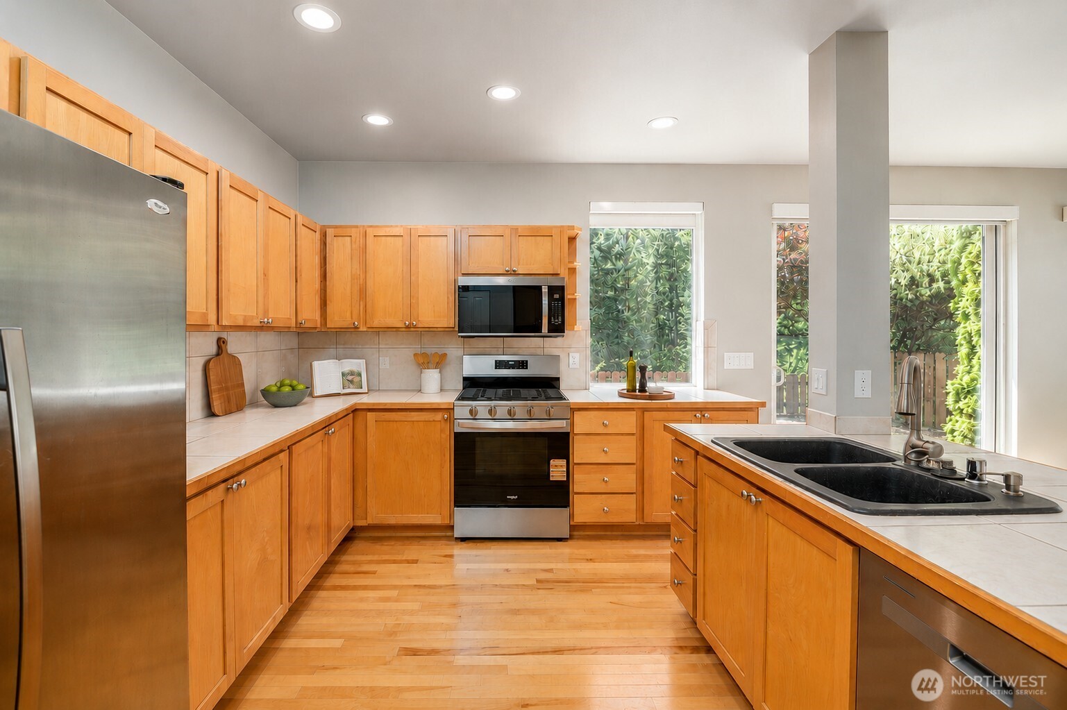28011 Maple Ridge Way Property Photo 8