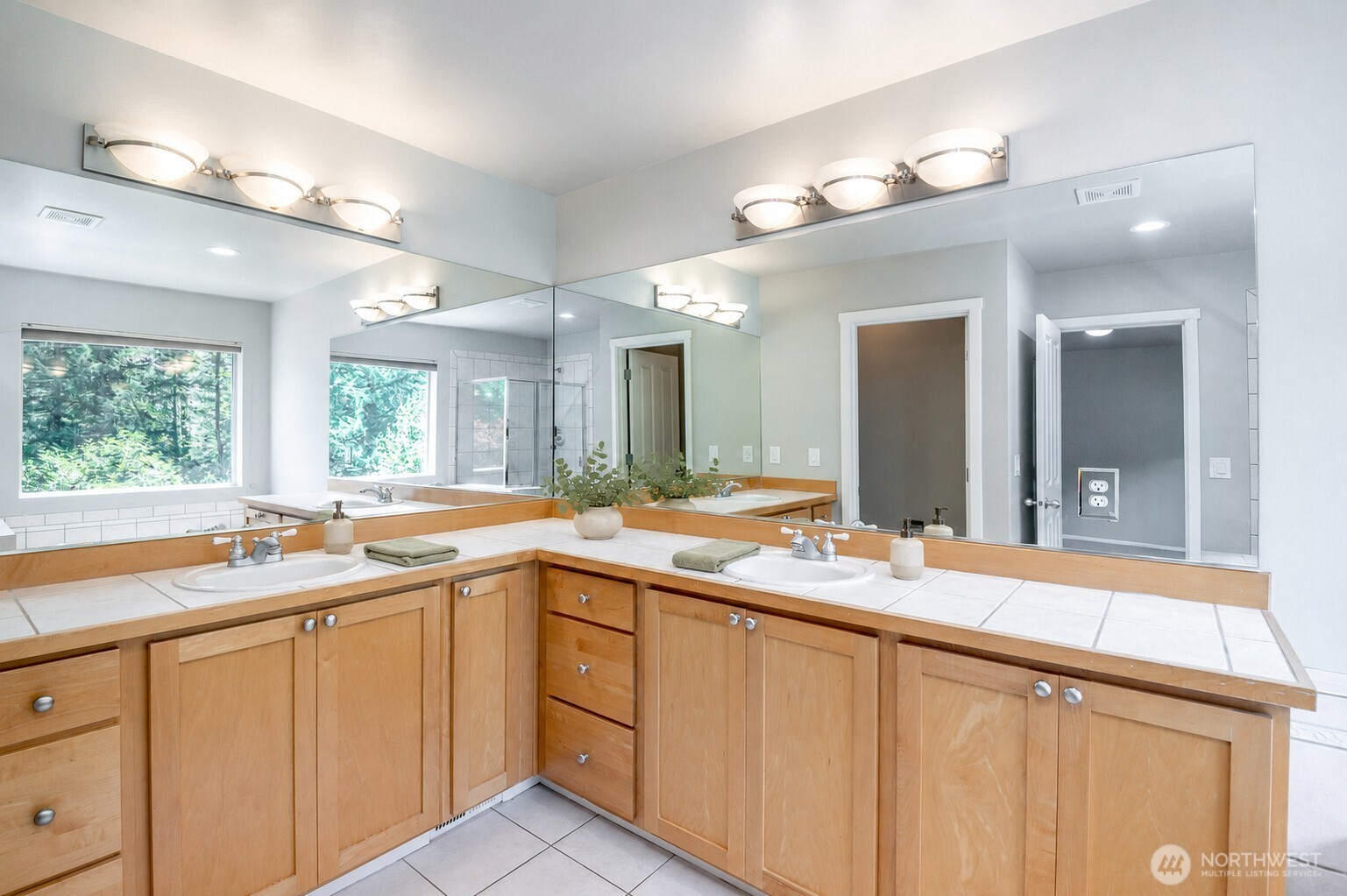 28011 Maple Ridge Way Property Photo 22
