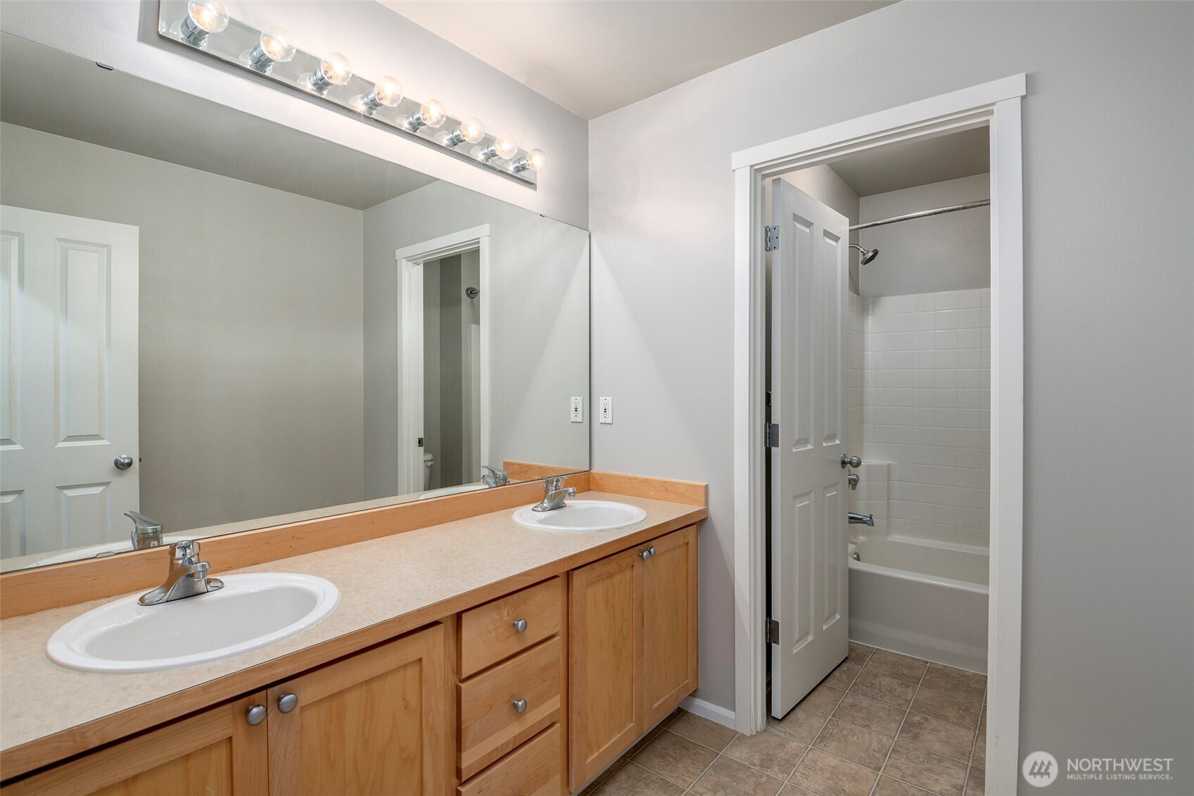 28011 Maple Ridge Way Property Photo 28
