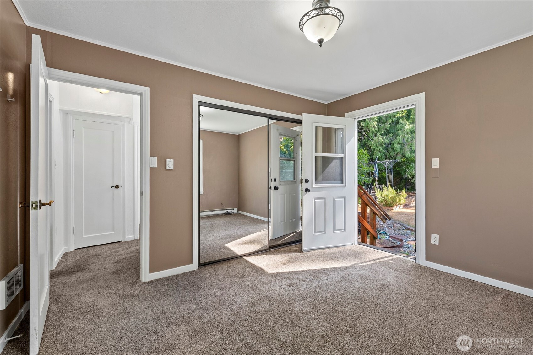 2001 30th Street Property Photo 10
