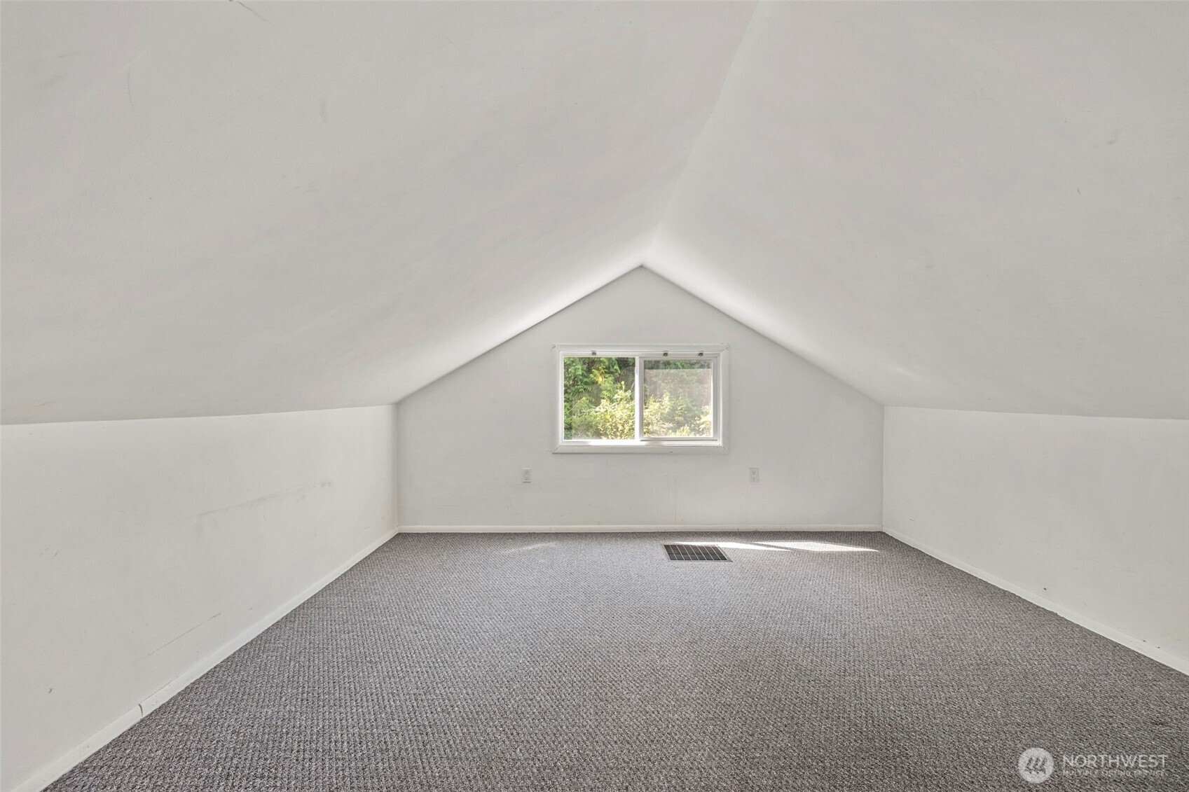 2001 30th Street Property Photo 17
