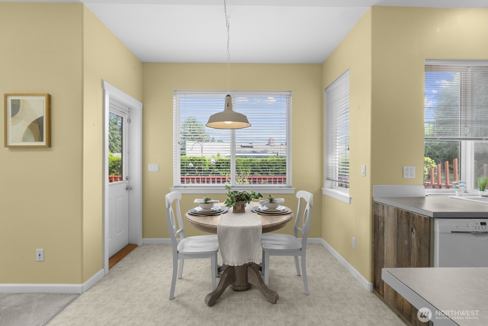2744 Sutherland Place Property Photo 11