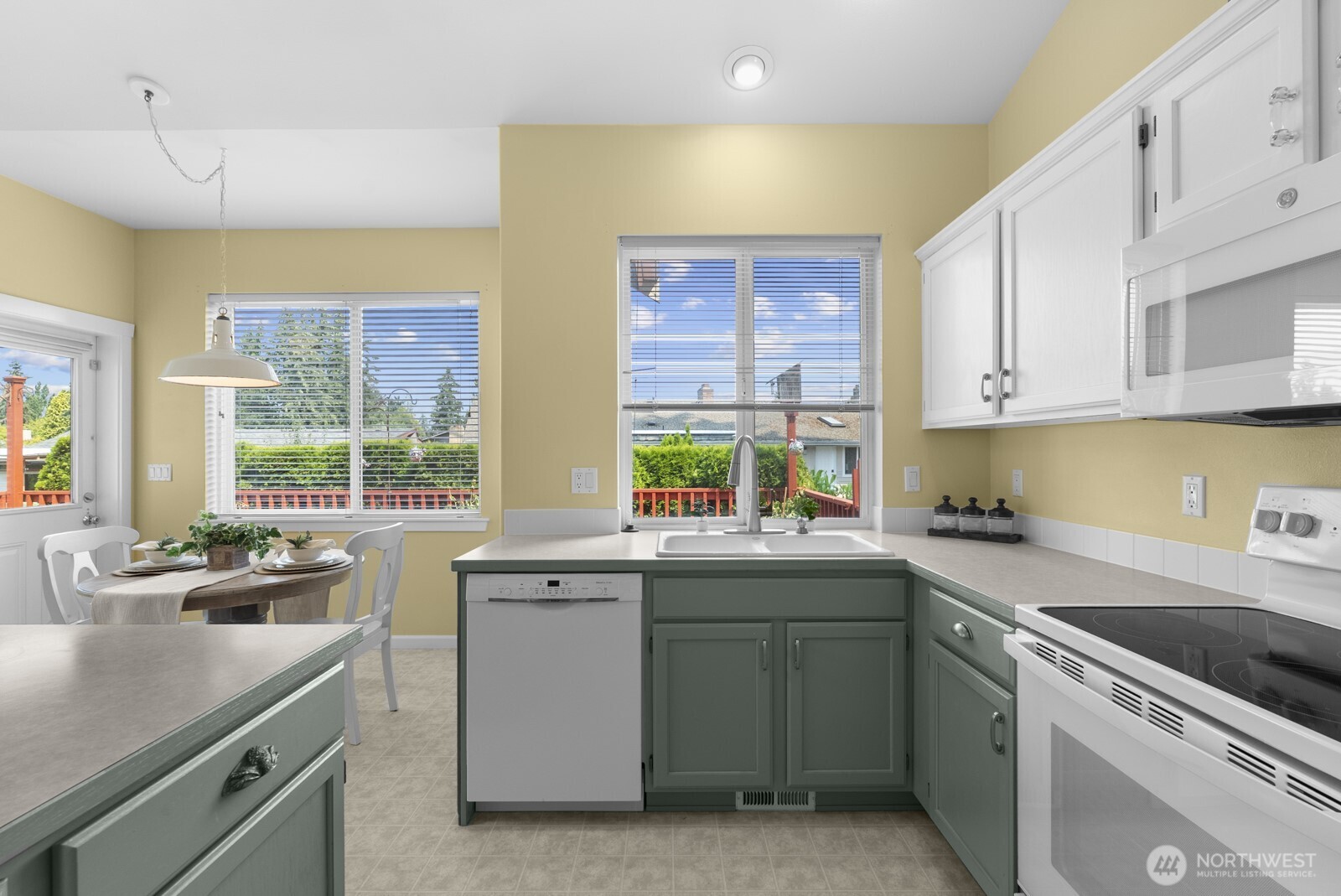 2744 Sutherland Place Property Photo 15