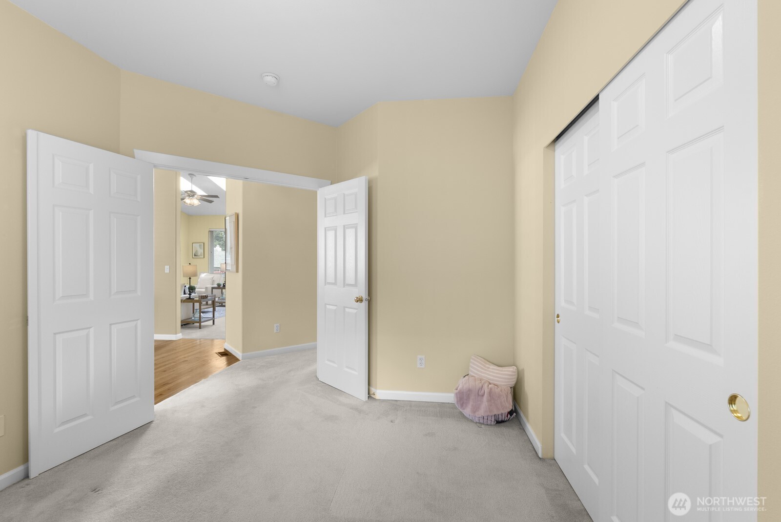 2744 Sutherland Place Property Photo 18