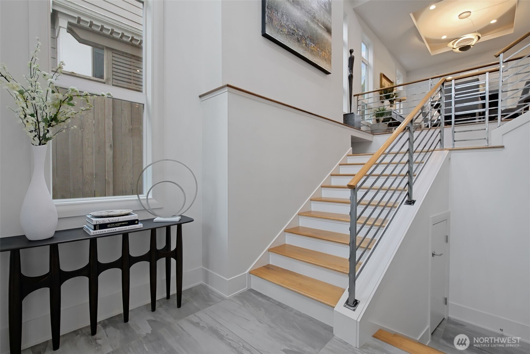1527 Lyons Avenue Property Photo 4