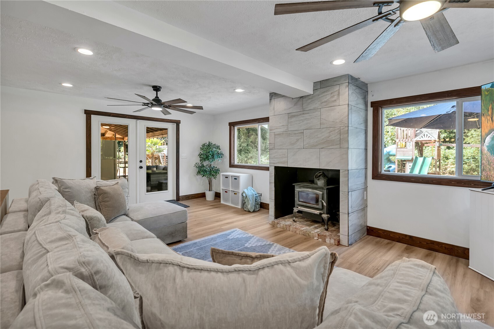 28221 163rd Street Property Photo 6