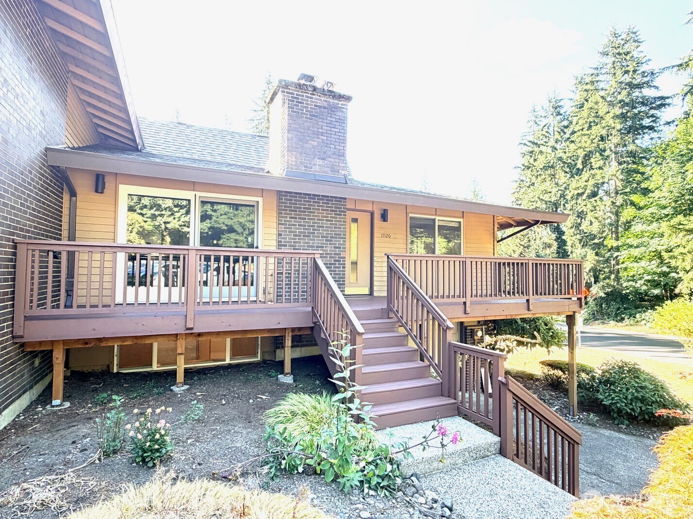 17120 Ne 2nd Place Property Photo 3
