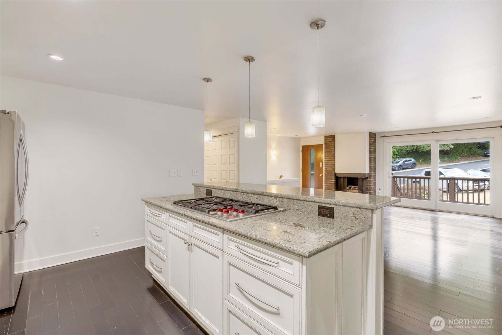 17120 Ne 2nd Place Property Photo 8