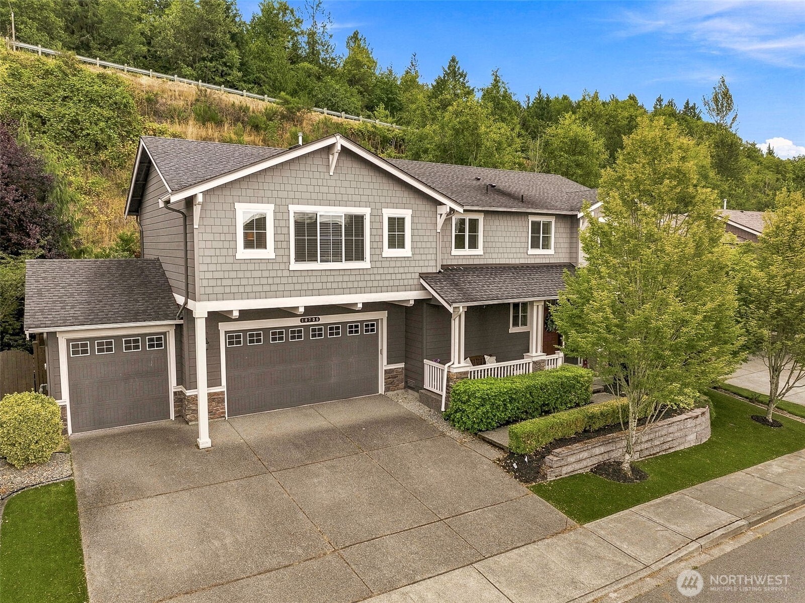 10706 174th Avenue Property Photo 1