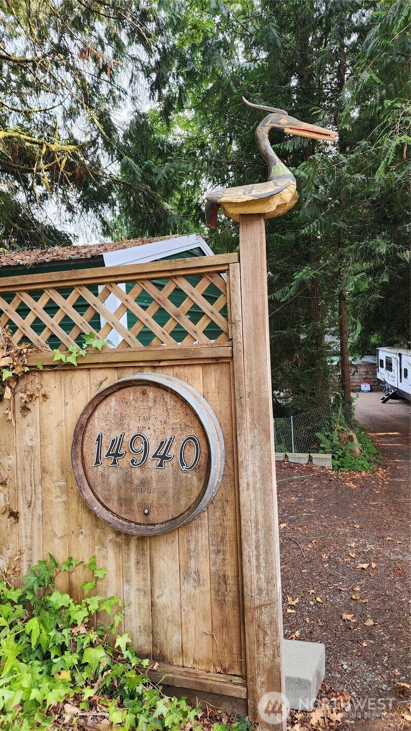 14940 Cedarwood Drive Property Photo 4