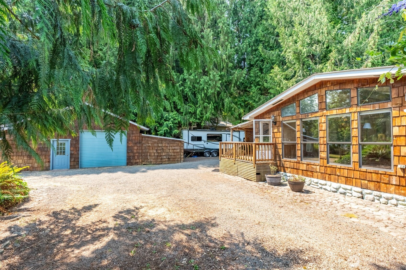 14940 Cedarwood Drive Property Photo 11