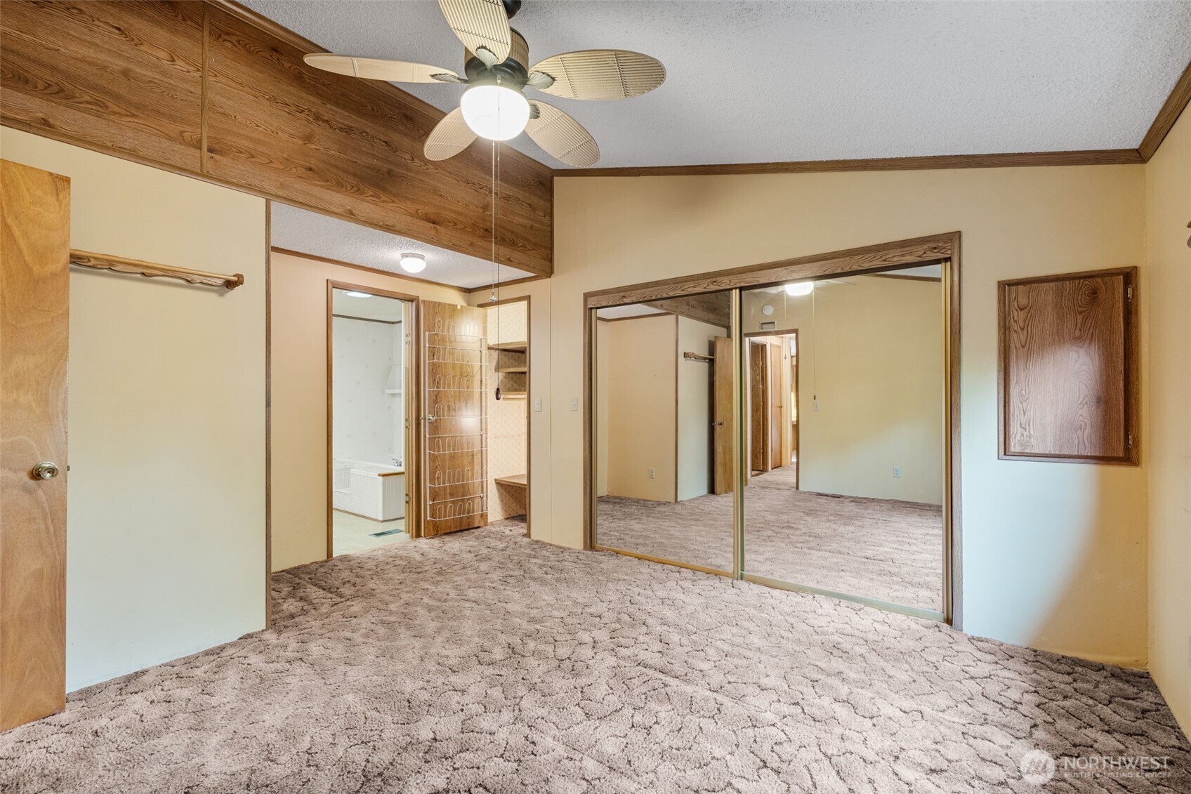 14940 Cedarwood Drive Property Photo 15