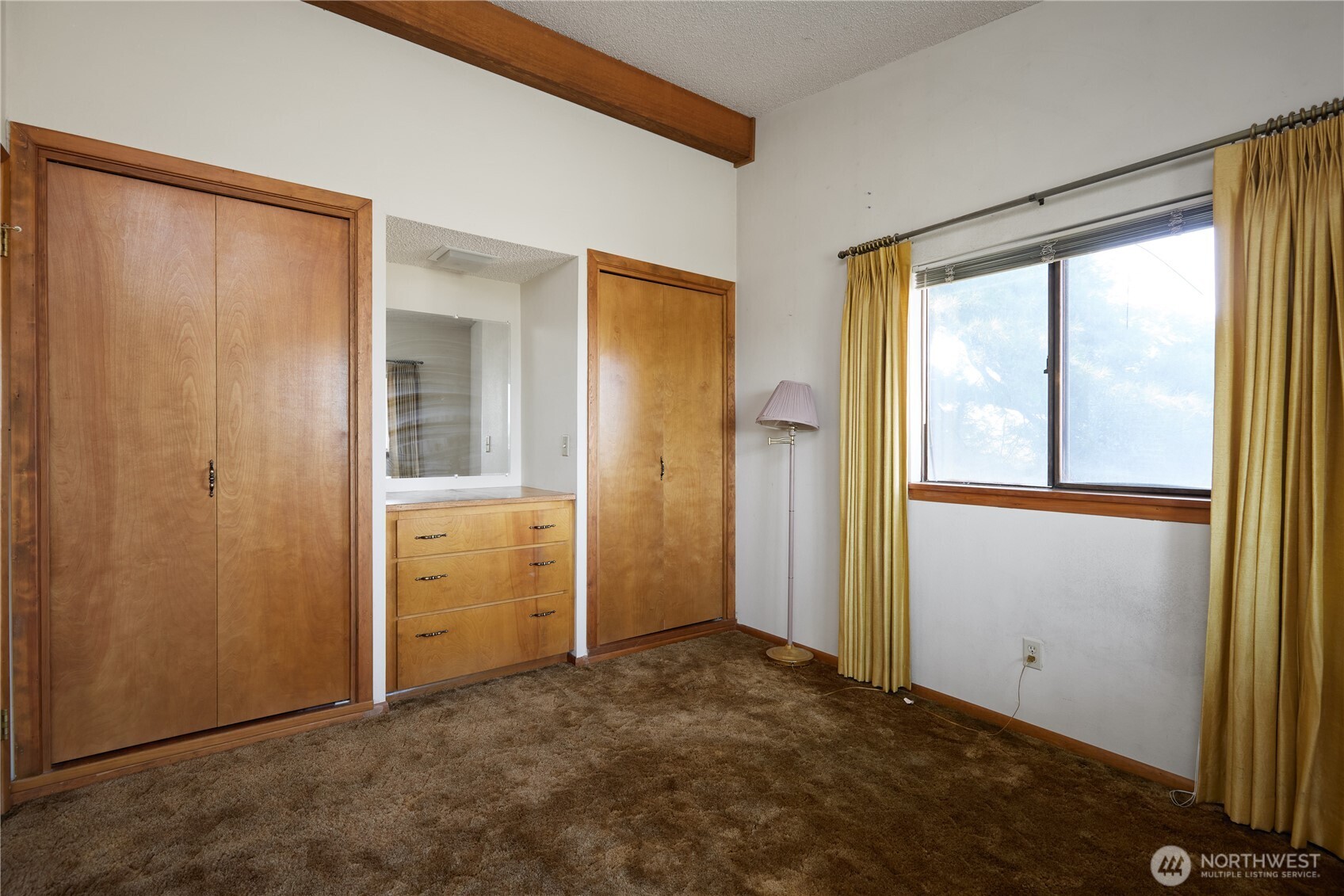 782 Electric Ave Property Photo 12