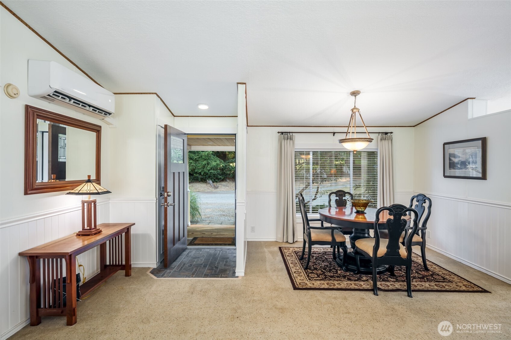 8412 Eikleberry Court Property Photo 4