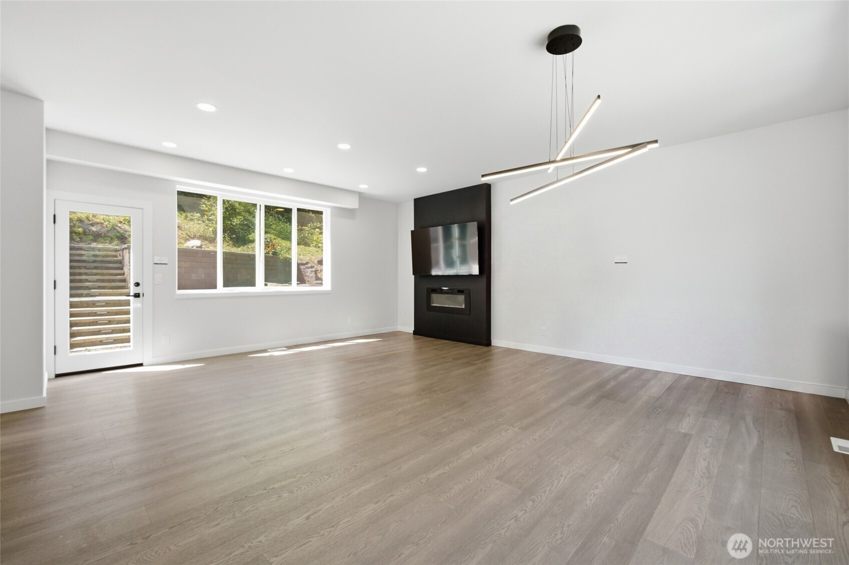 7511 Dumar Way Property Photo 11