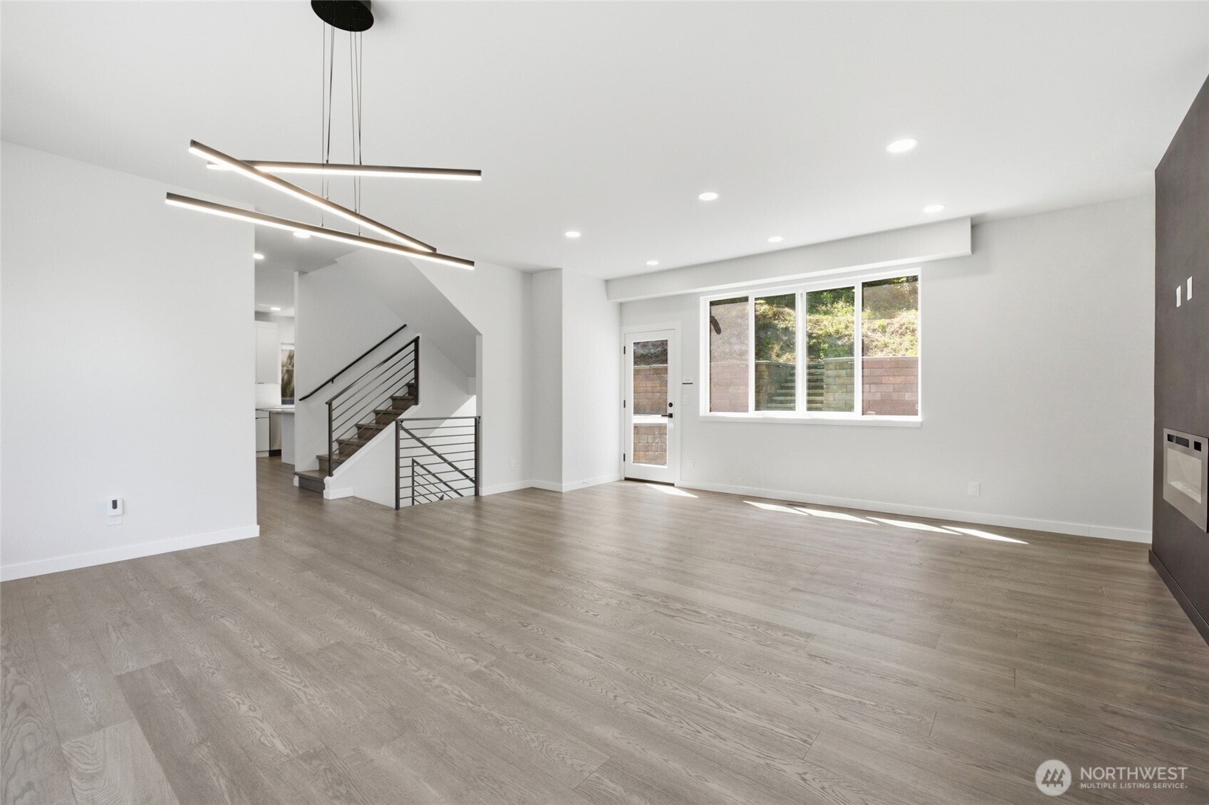 7511 Dumar Way Property Photo 13
