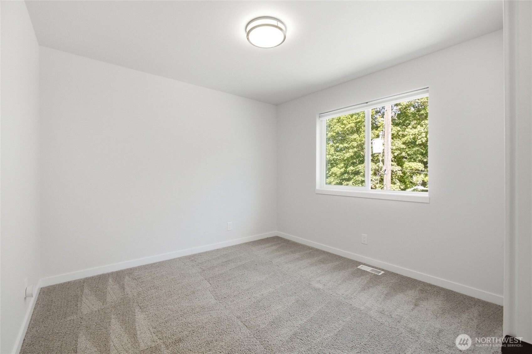 7511 Dumar Way Property Photo 32