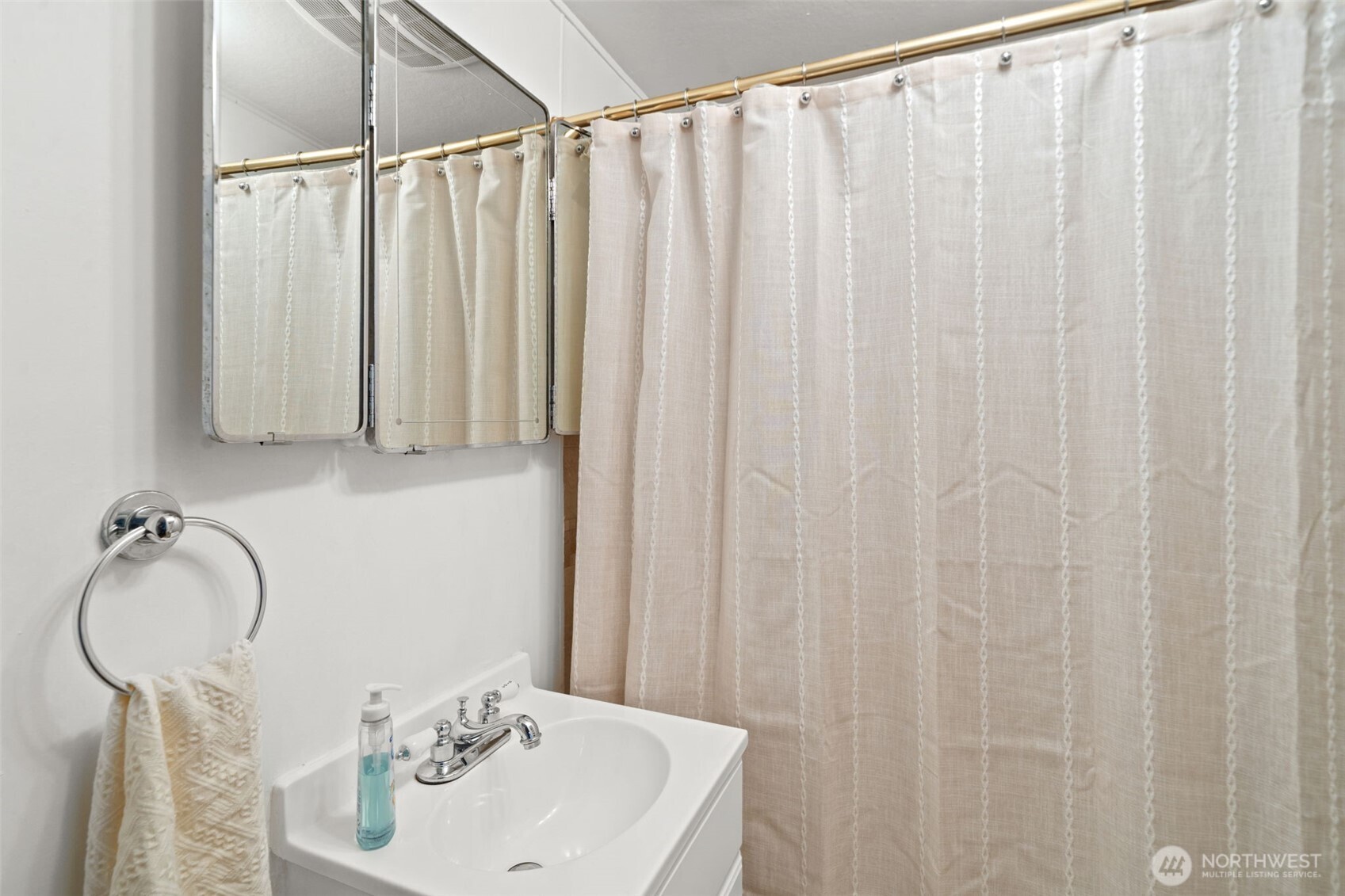 10731 Ne North Shore Road Property Photo 16