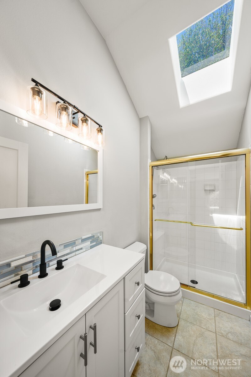 12721 27th Avenue Property Photo 12