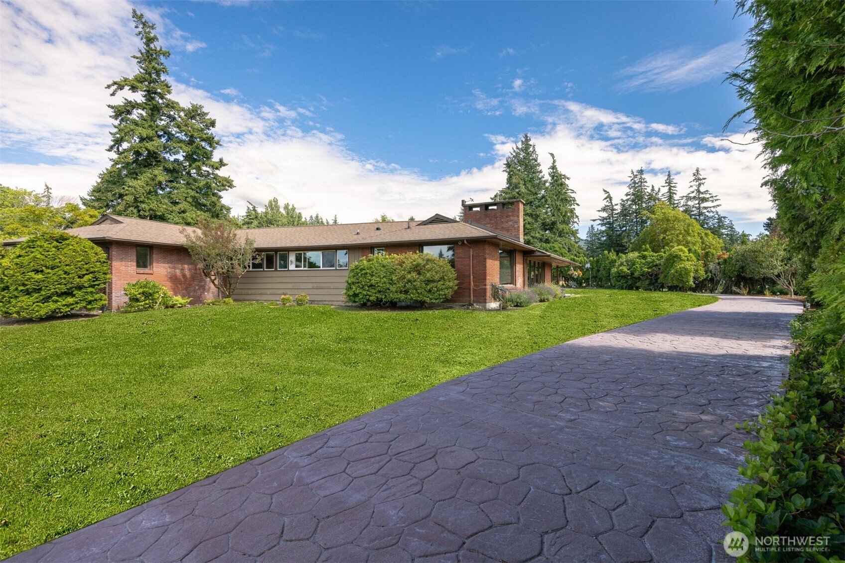 204 Hawthorn Road Property Photo 8