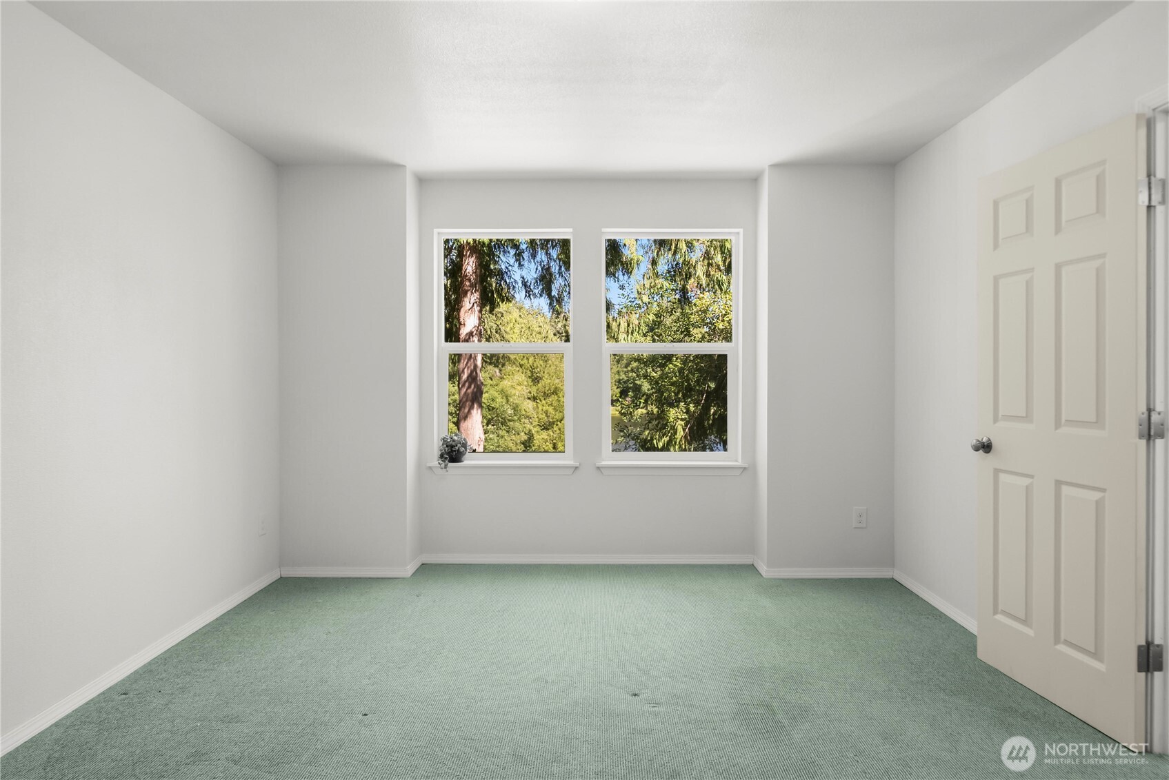 520 E Lakeshore Drive Property Photo 12