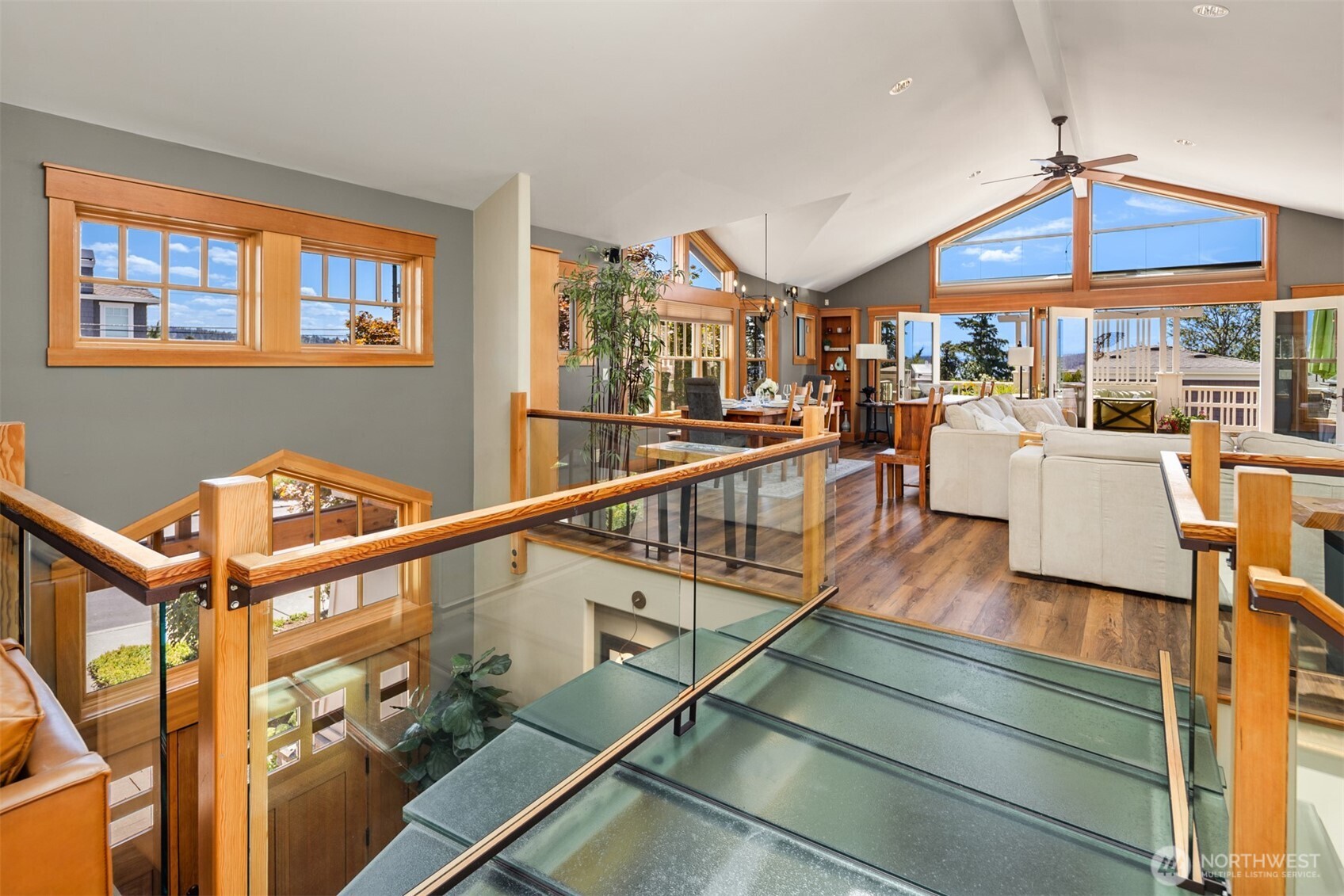 421 2nd Street Property Photo 12