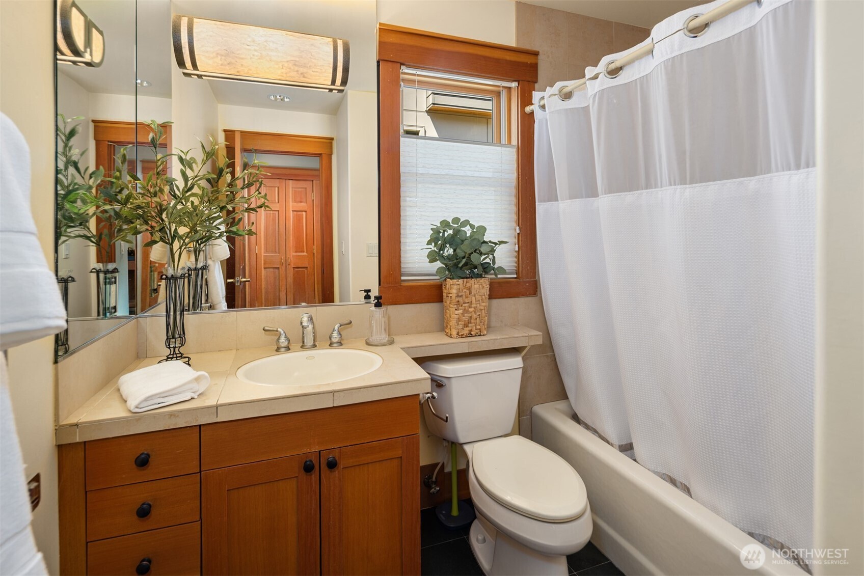 421 2nd Street Property Photo 29