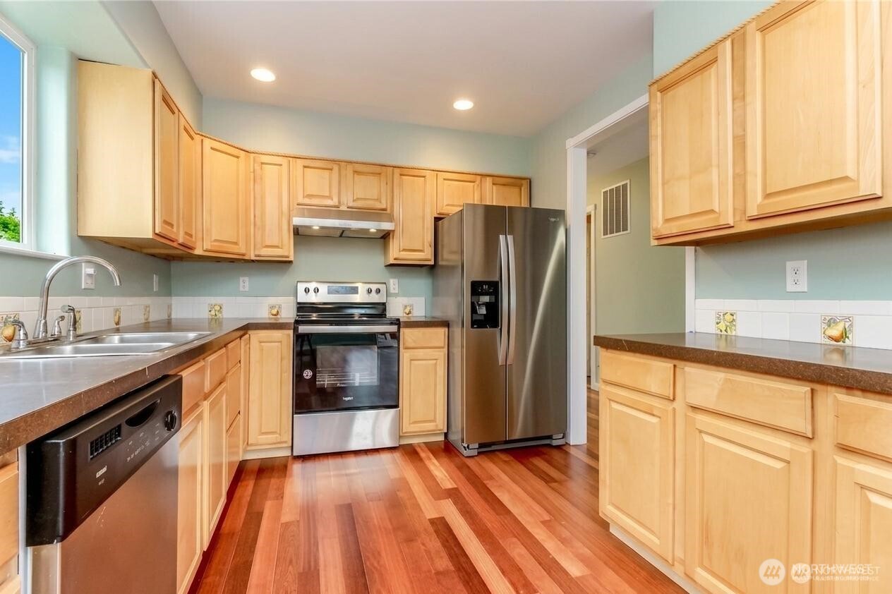 3565 E M Street Property Photo 14