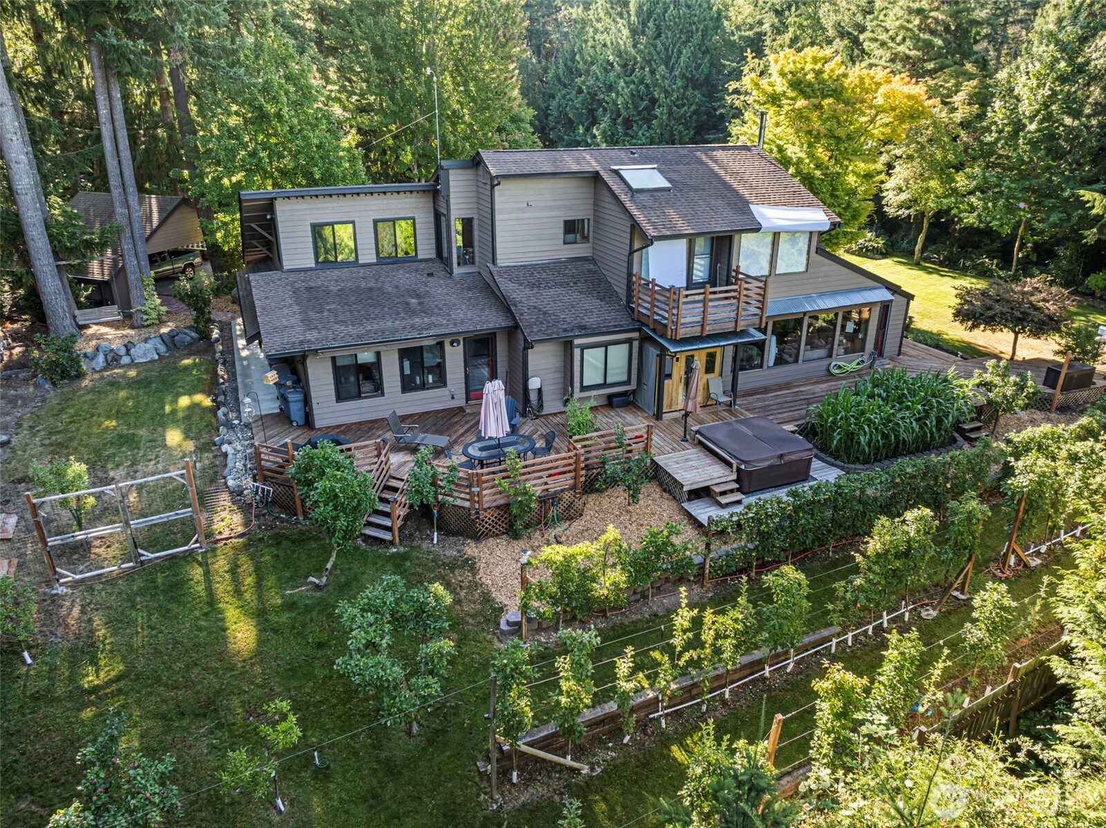 9020 69th Avenue Property Photo 1