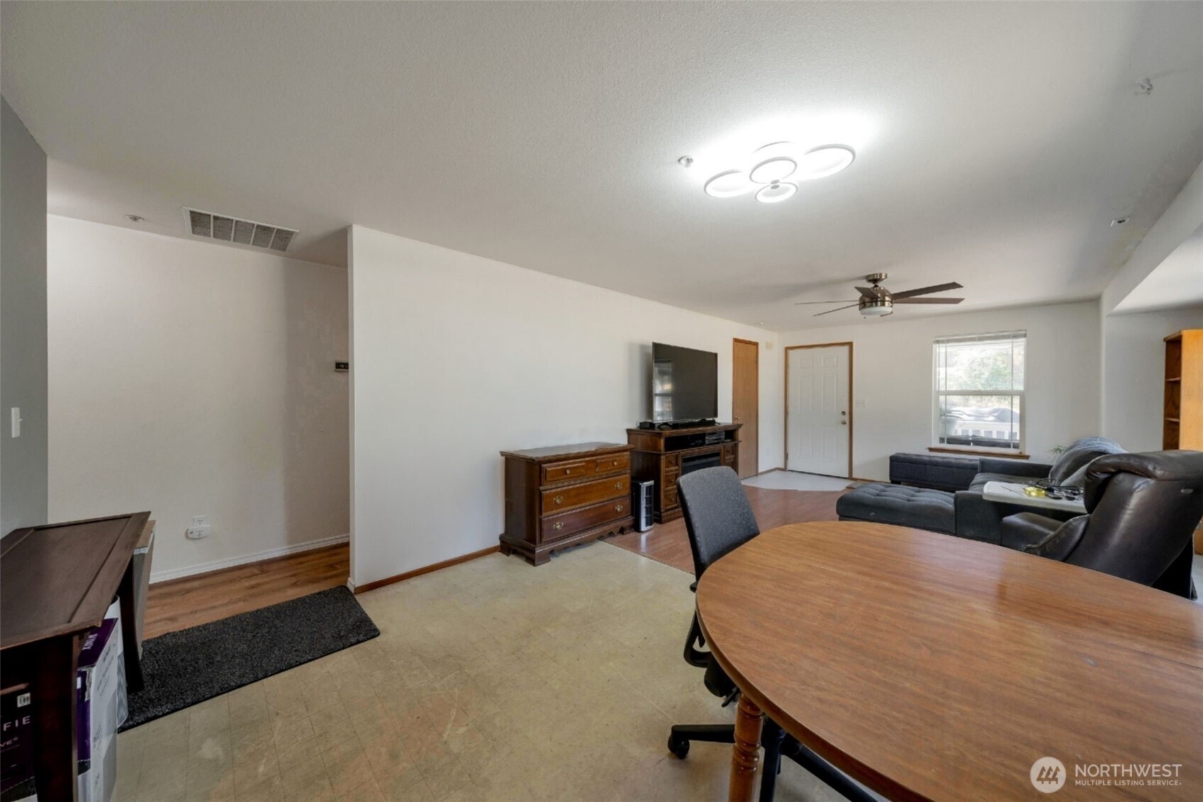 2399 Mcdonald Avenue Property Photo 6