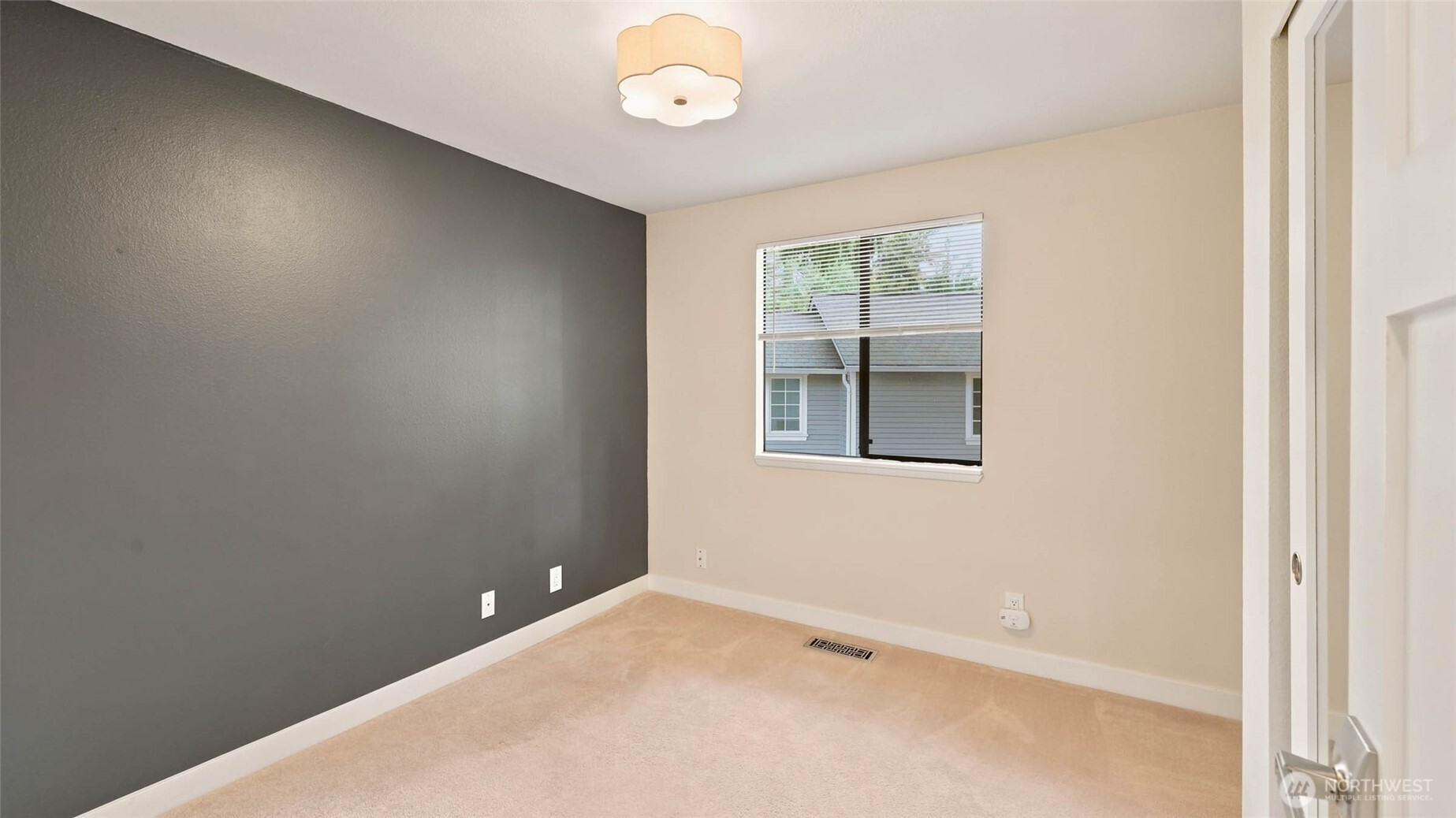 7520 86th Avenue Property Photo 17