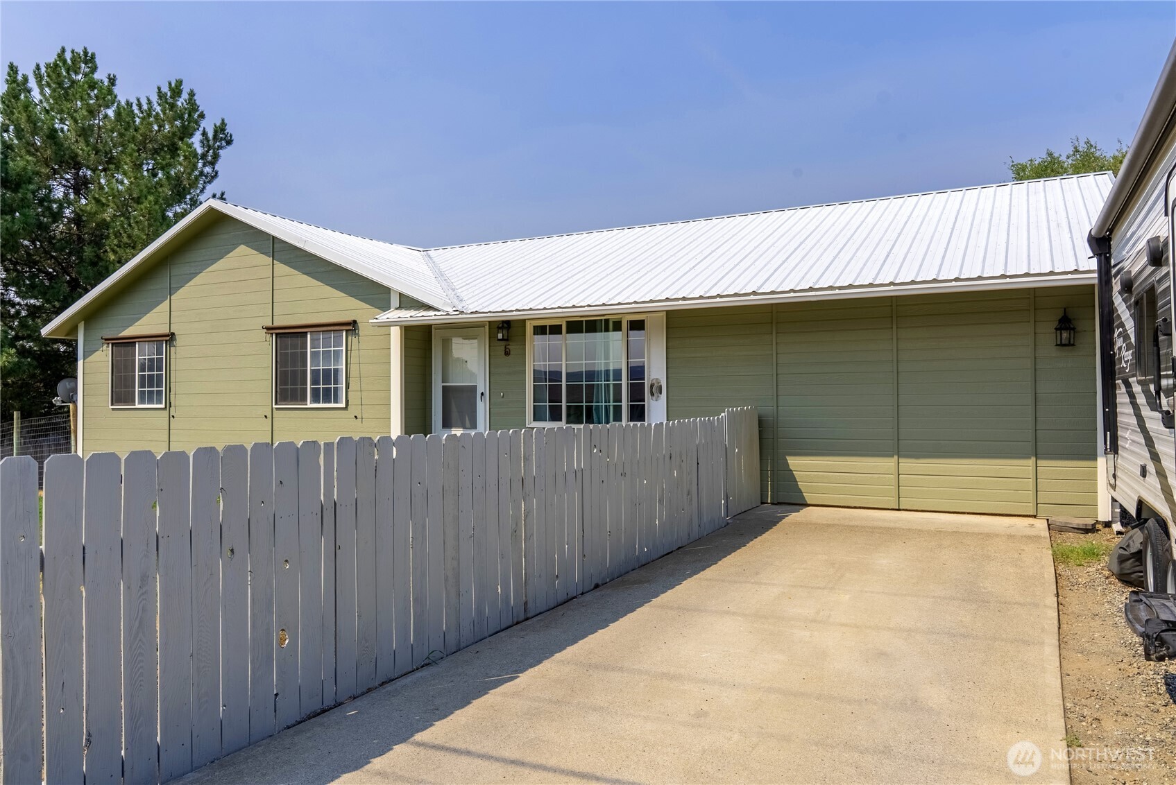 5 Sand Flat Road Property Photo 3