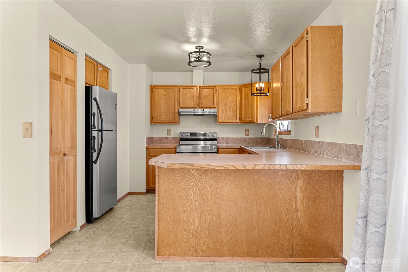 5 Sand Flat Road Property Photo 11