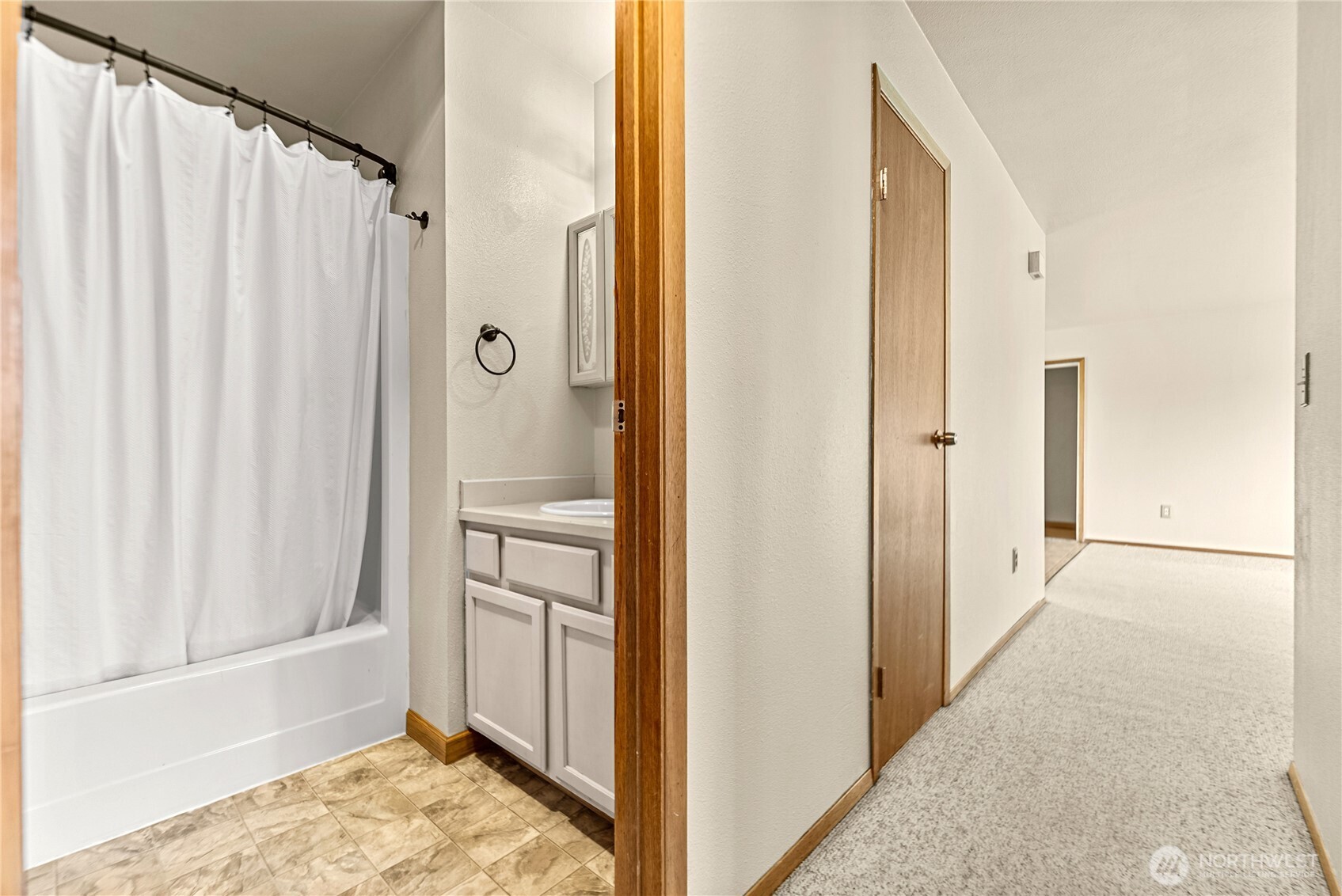 5 Sand Flat Road Property Photo 16