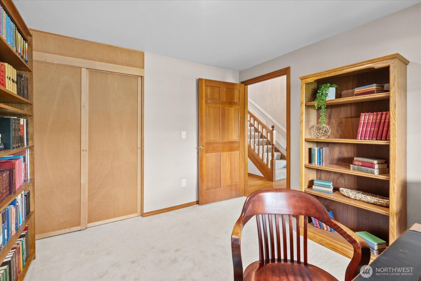 17906 Larch Way Property Photo 5