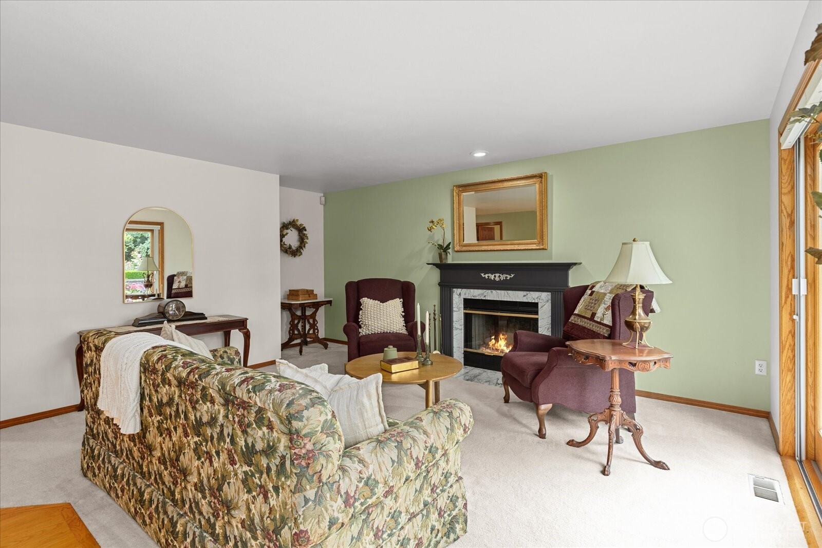 17906 Larch Way Property Photo 15
