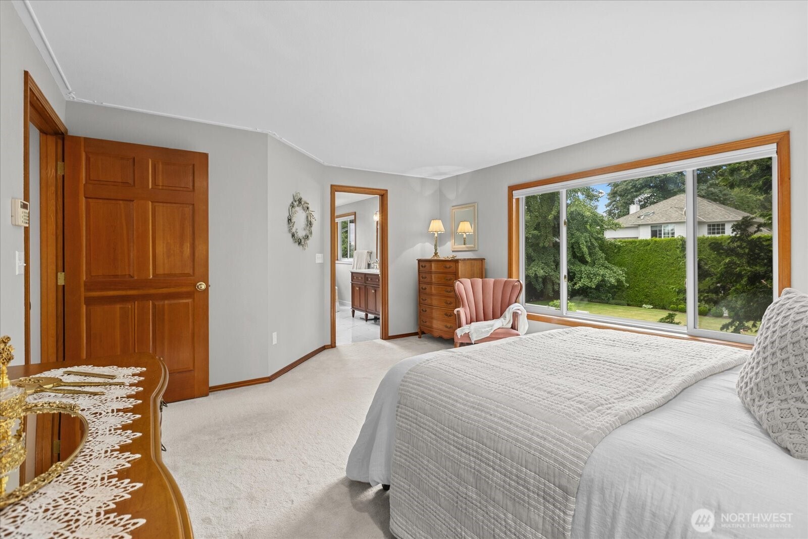 17906 Larch Way Property Photo 20