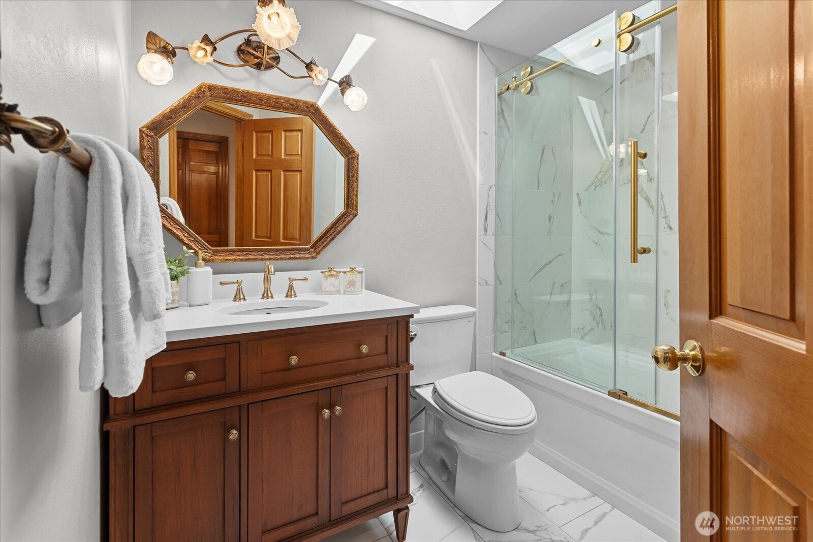 17906 Larch Way Property Photo 26