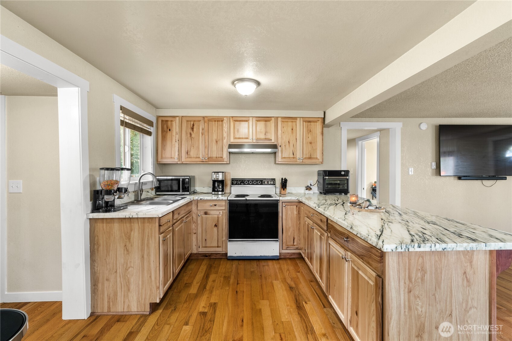 508 E Pacific Avenue Property Photo 9