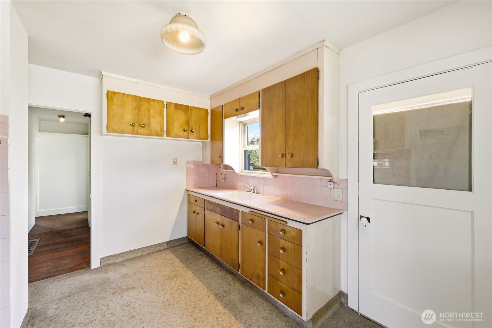 4620 N Pearl Street Property Photo 5