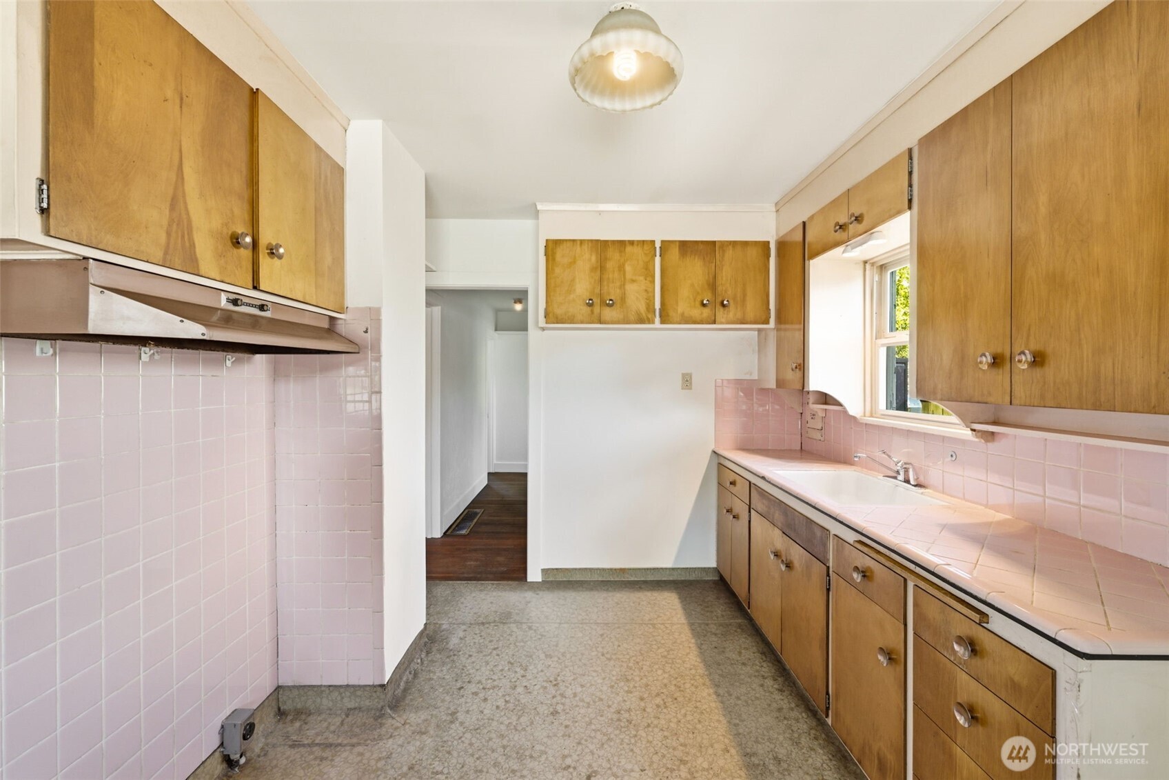4620 N Pearl Street Property Photo 6