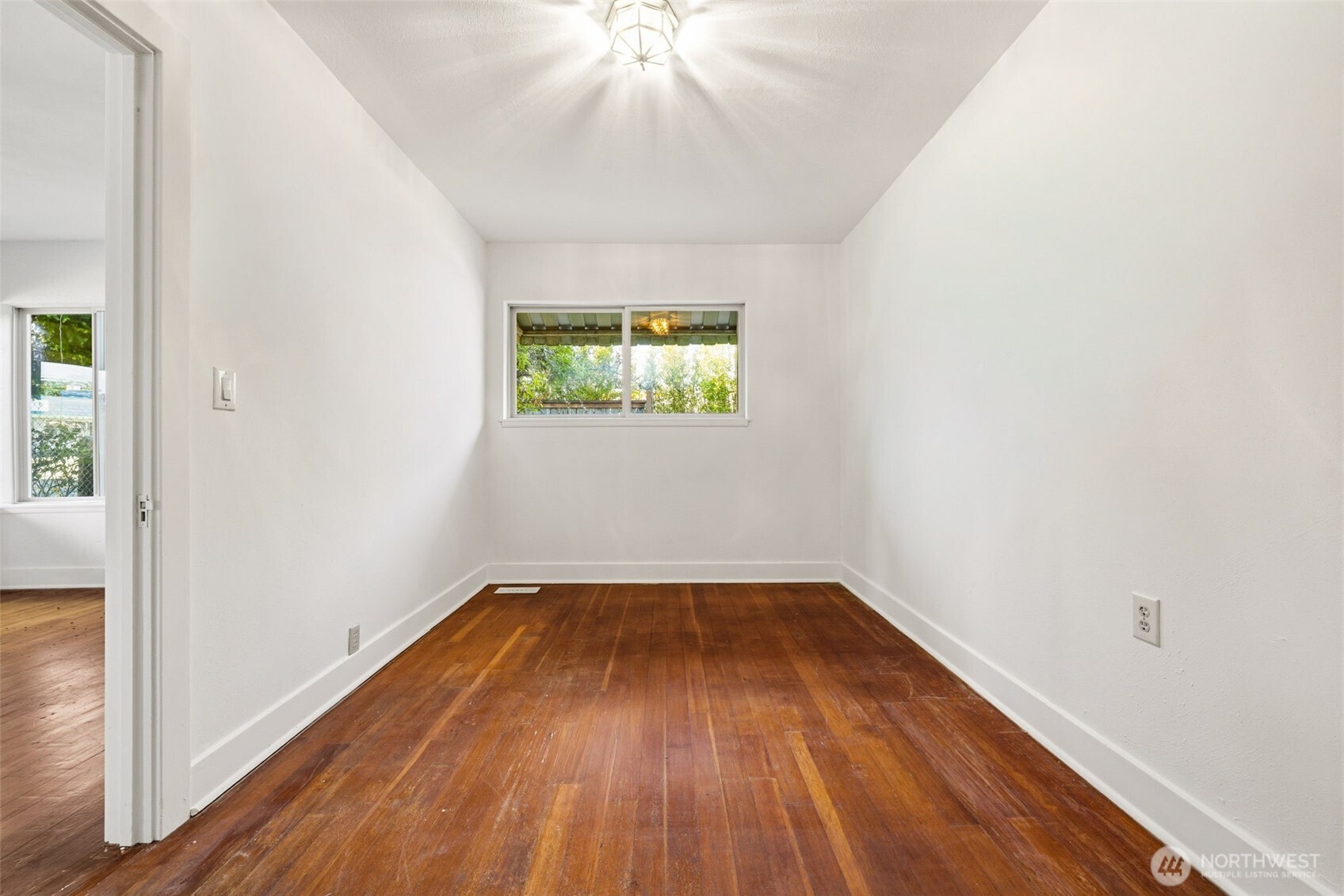 4620 N Pearl Street Property Photo 9
