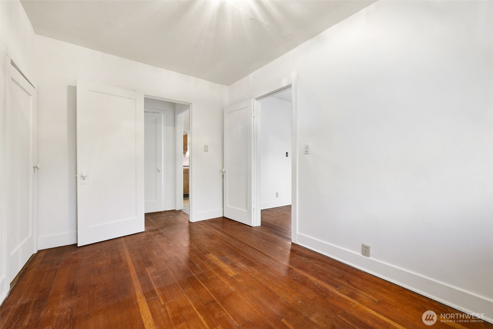 4620 N Pearl Street Property Photo 10