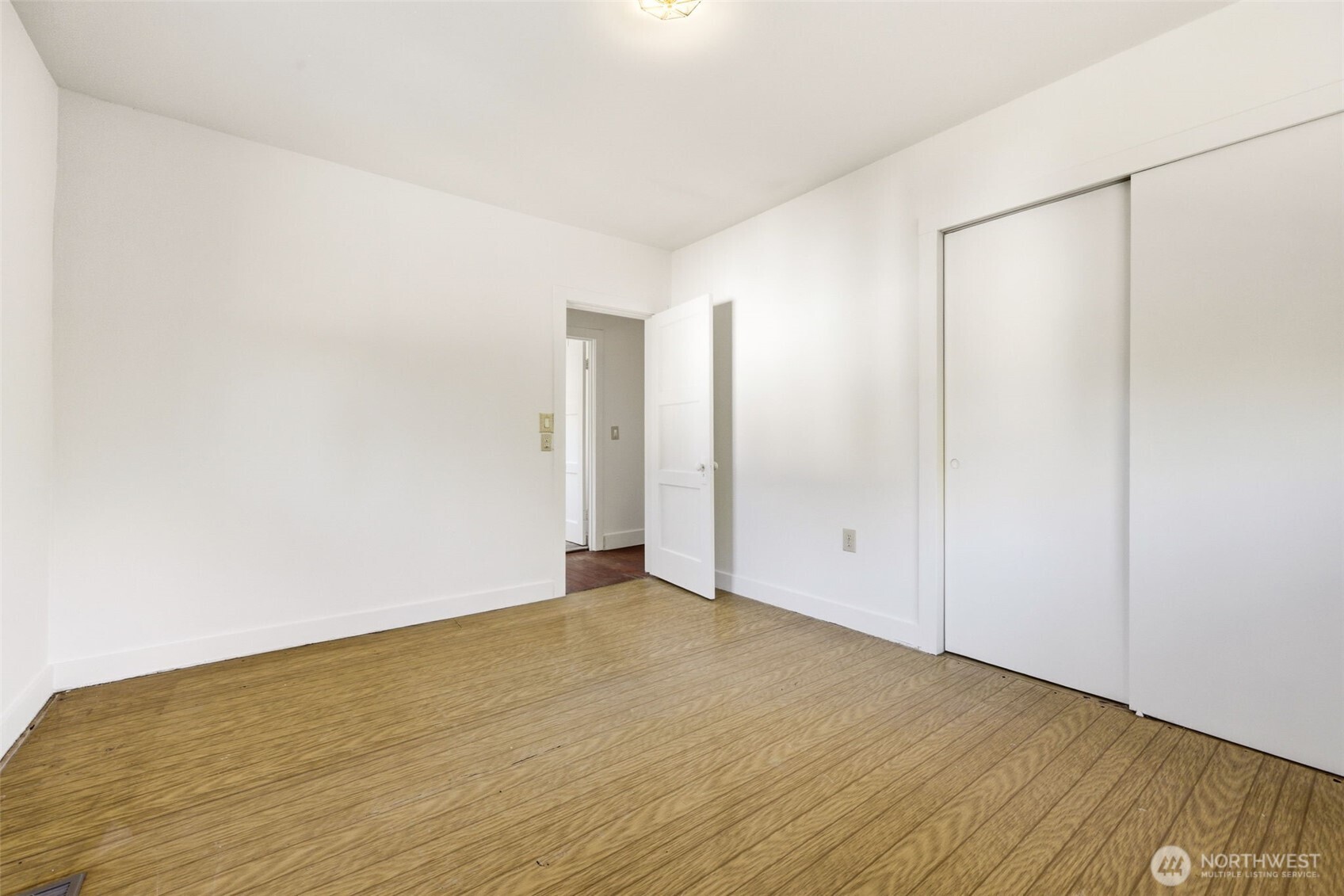 4620 N Pearl Street Property Photo 14