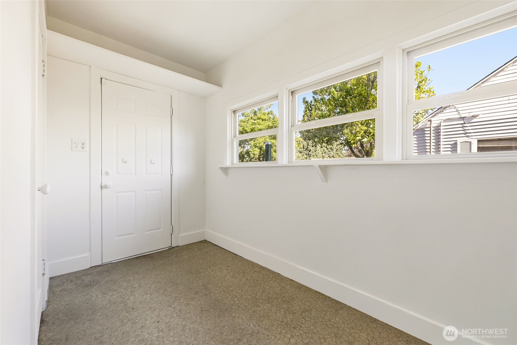 4620 N Pearl Street Property Photo 15